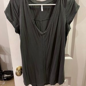 Green Z Supply V Neck